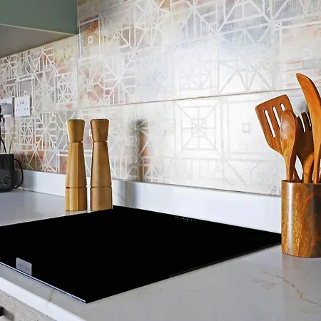 Gozo Getaway - Large Pool Apartment, 10 Mins To Square Xagħra