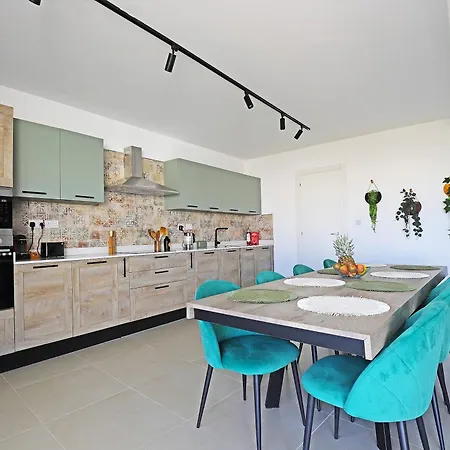 شقة Gozo Getaway - Large Pool Apartment, 10 Mins To Square *