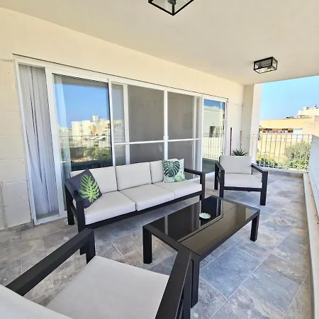 Gozo Getaway - Large Pool Apartment, 10 Mins To Square 자프라