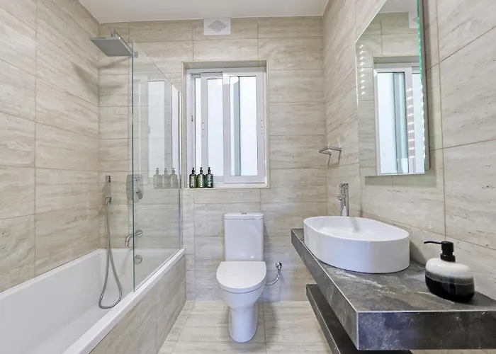 Gozo Getaway - Large Pool Apartment, 10 Mins To Square * Xagħra